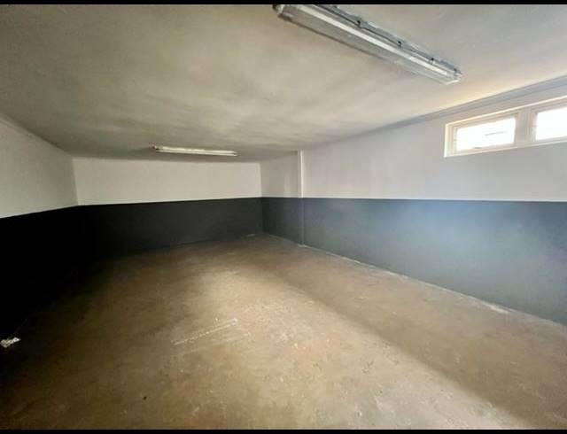 1,530M² WAREHOUSE FOR SALE IN WATERFALL